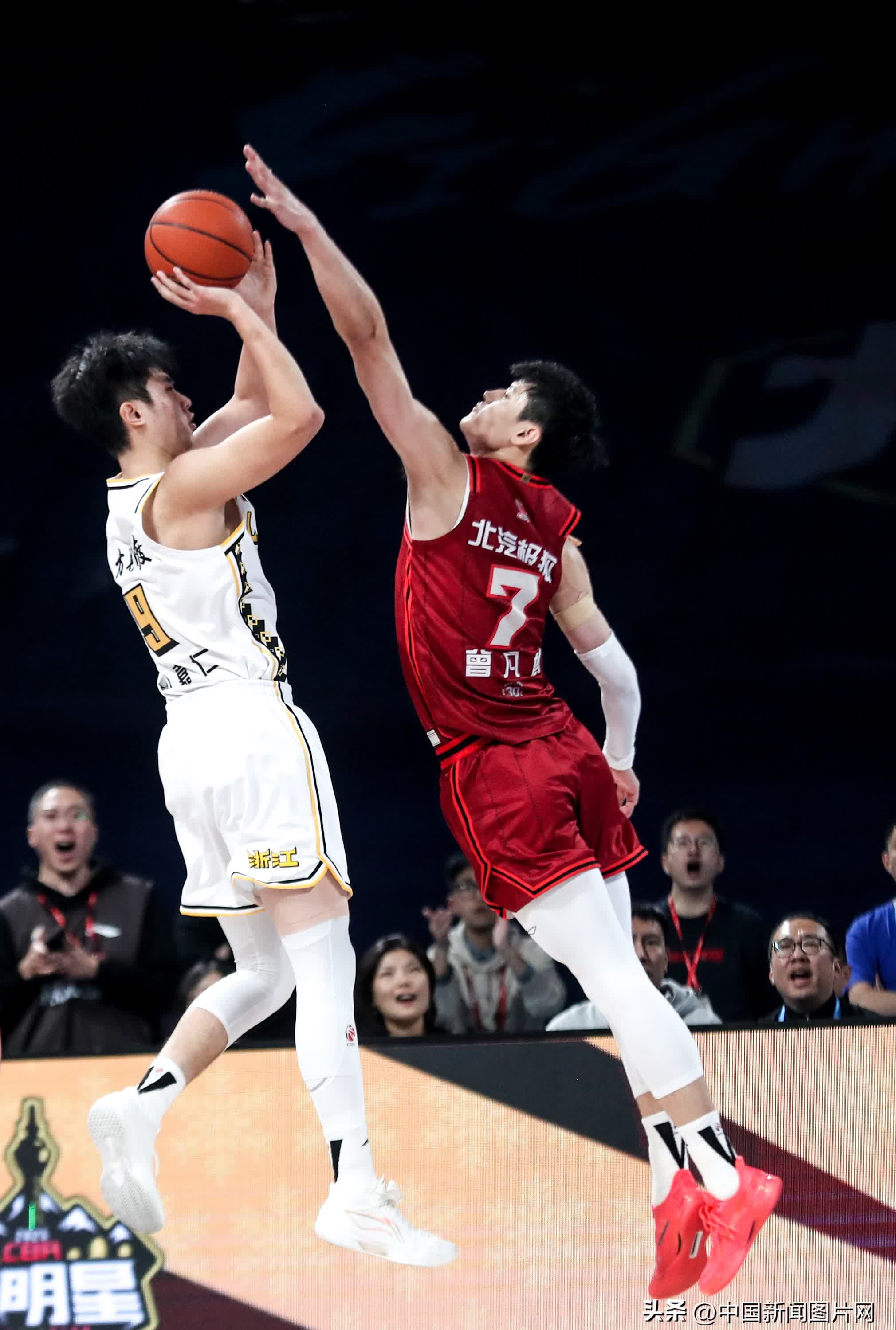 开云入口-关于篮板争夺：北京抢下49个篮板，占据攻防双优势！的信息